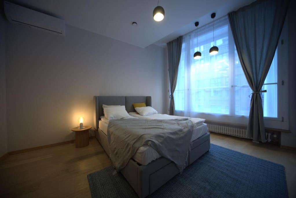 3 Bedroom Apartment In The Old/T Riga Extérieur photo