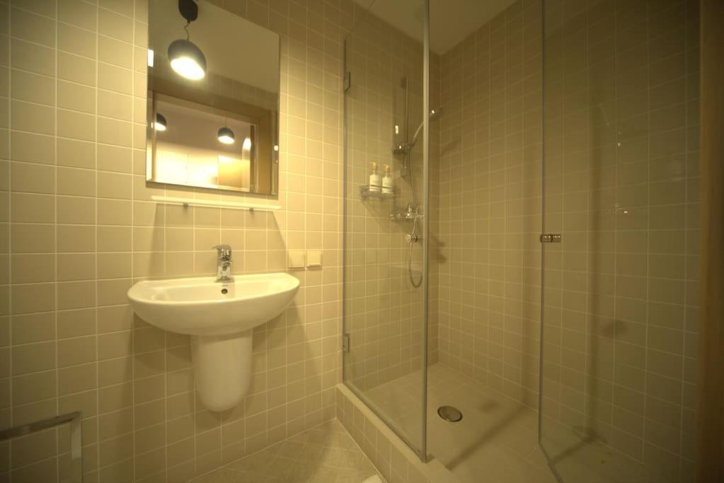 3 Bedroom Apartment In The Old/T Riga Extérieur photo